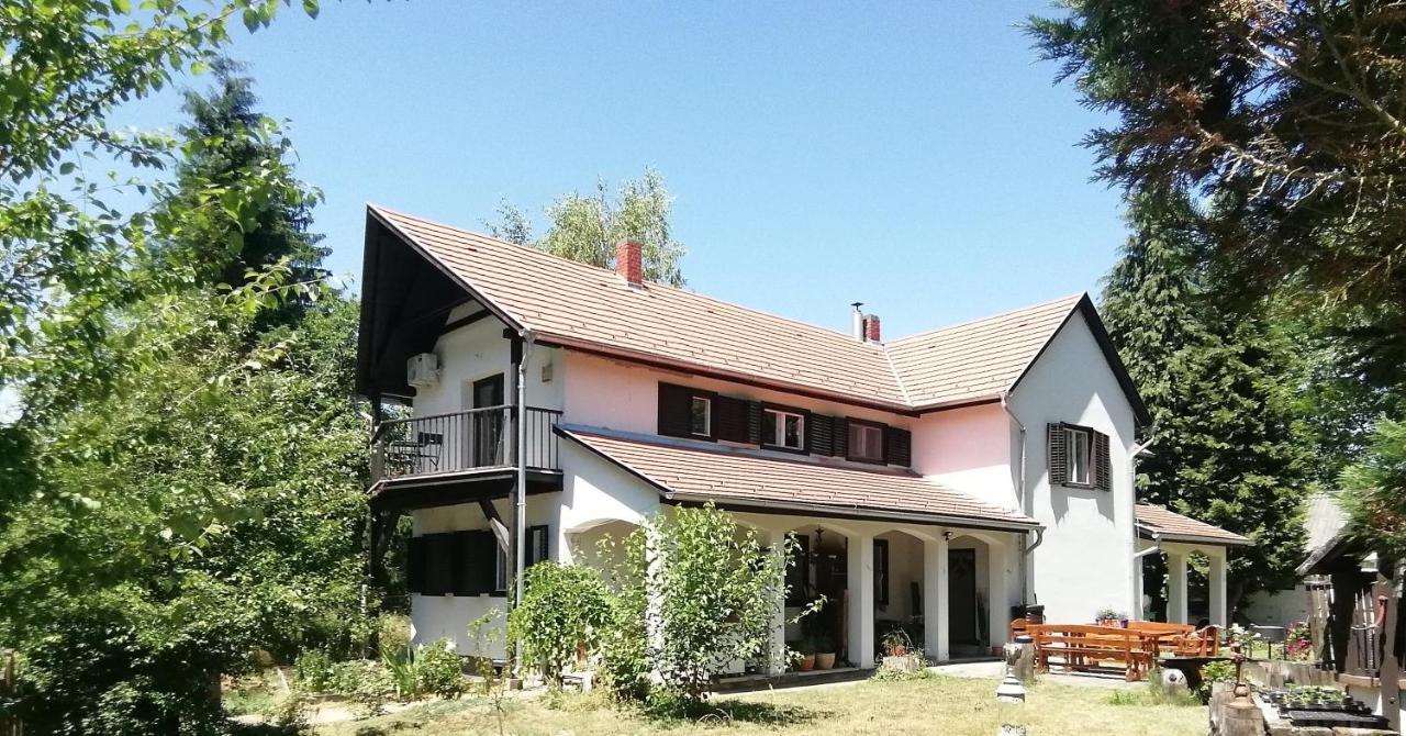 Waldhaus Pat Apartment Galambok Exterior photo
