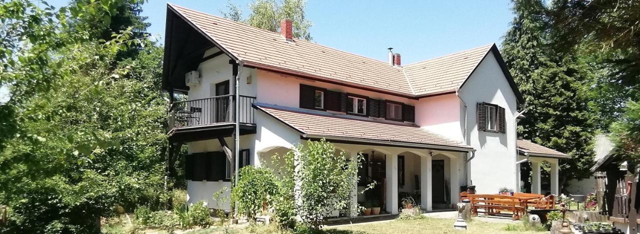 Waldhaus Pat Apartment Galambok Exterior photo